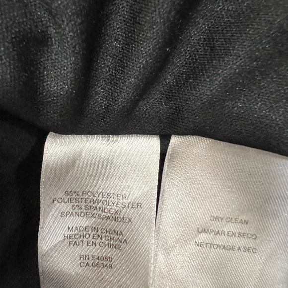 Elegant Black Halter Dress - Picture 9 of 10